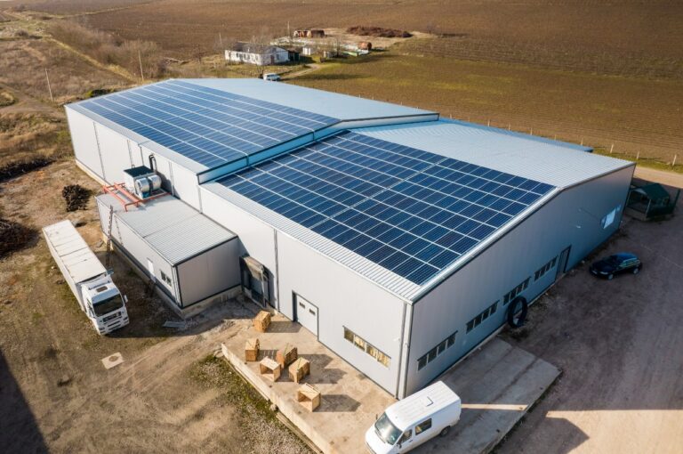 capannone agricolo con impianto fotovoltaico